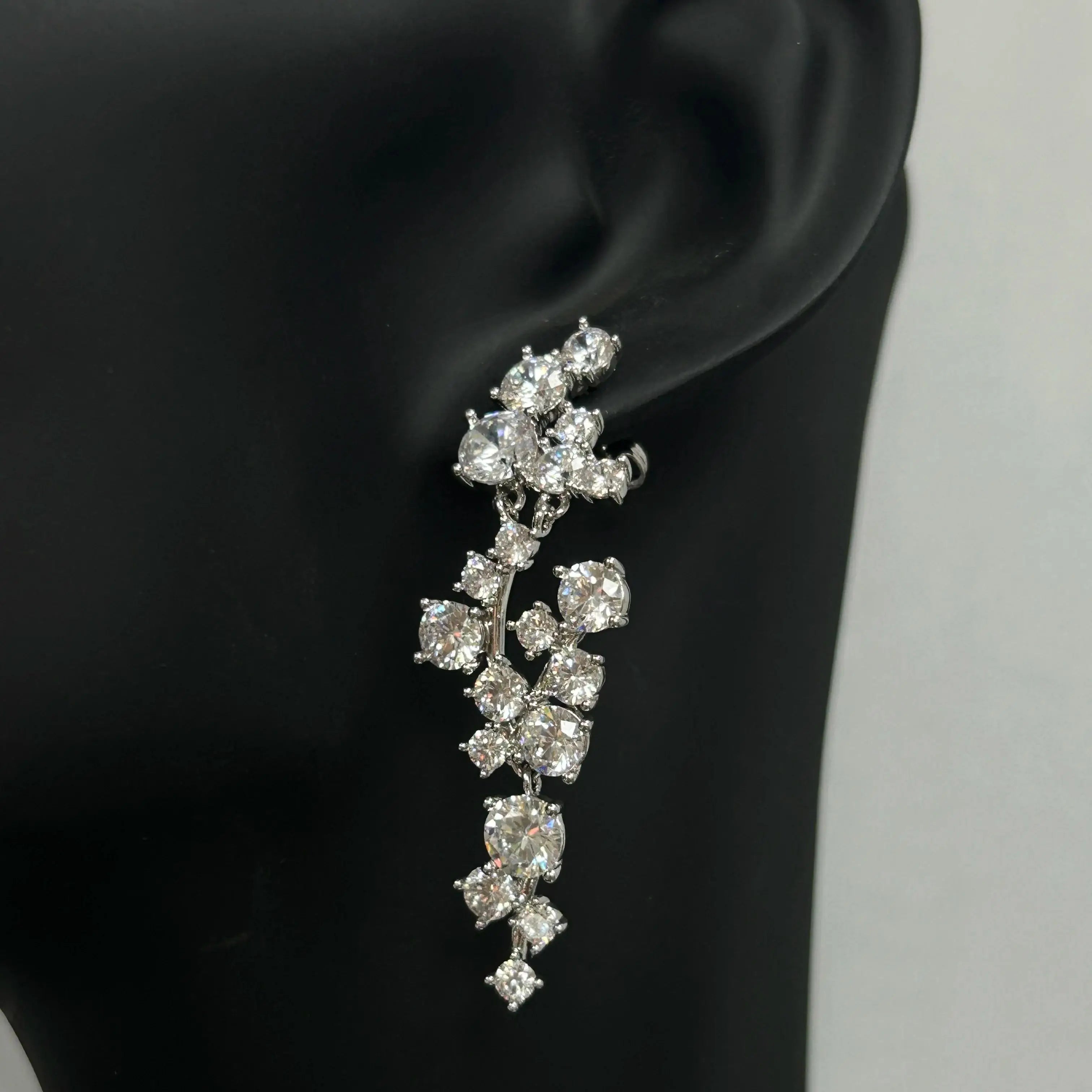 Elegant Sparkling Crystal Tassel Earrings for Women Geometric Hanging Drop Party Wedding Ear Jewelry